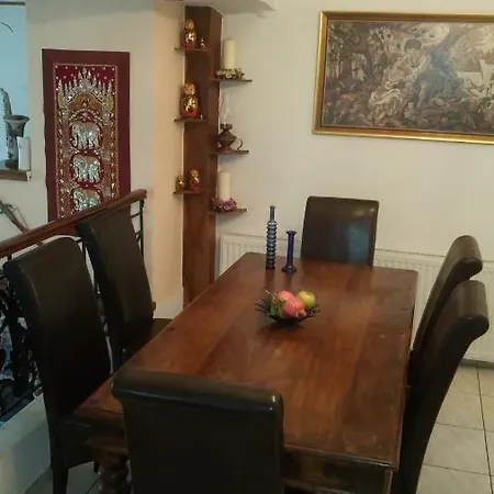بيت للعطل Traditional House In Diava