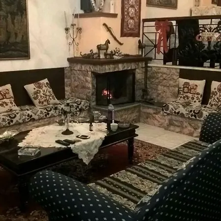 Traditional House In بيت للعطل *