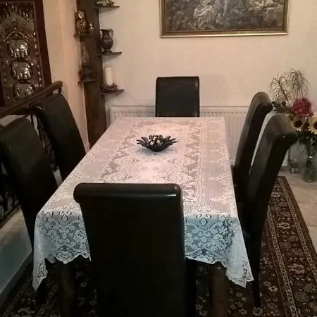 بيت للعطل Traditional House In