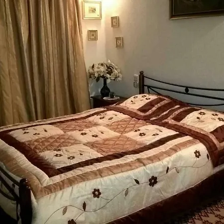 بيت للعطل Traditional House In