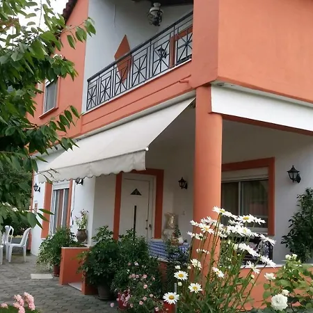 بيت للعطل Traditional House In