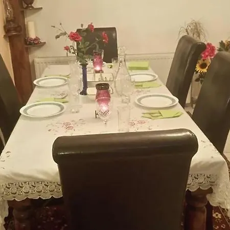Traditional House In بيت للعطل *